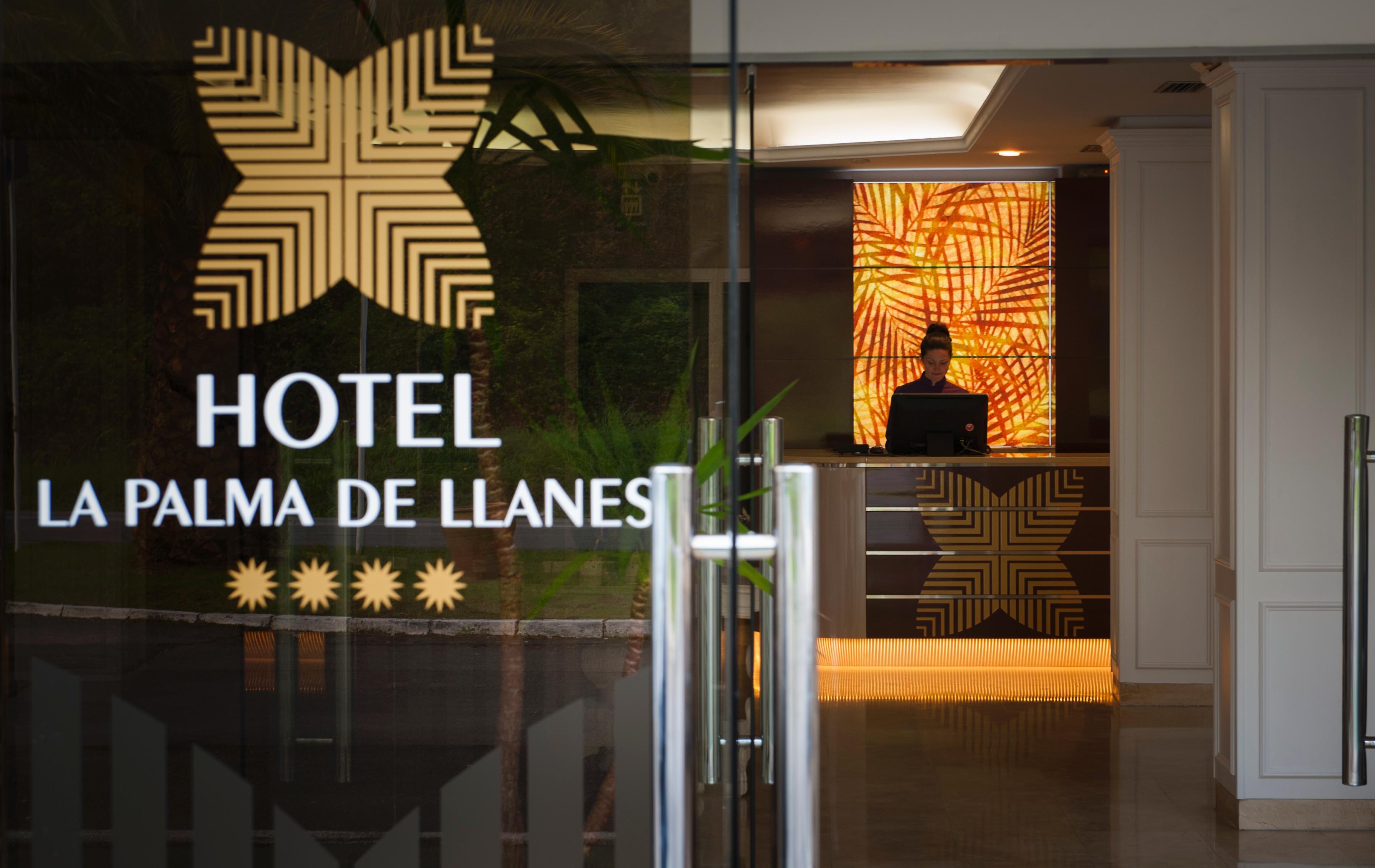 Hotel La Palma De Llanes Bagian luar foto