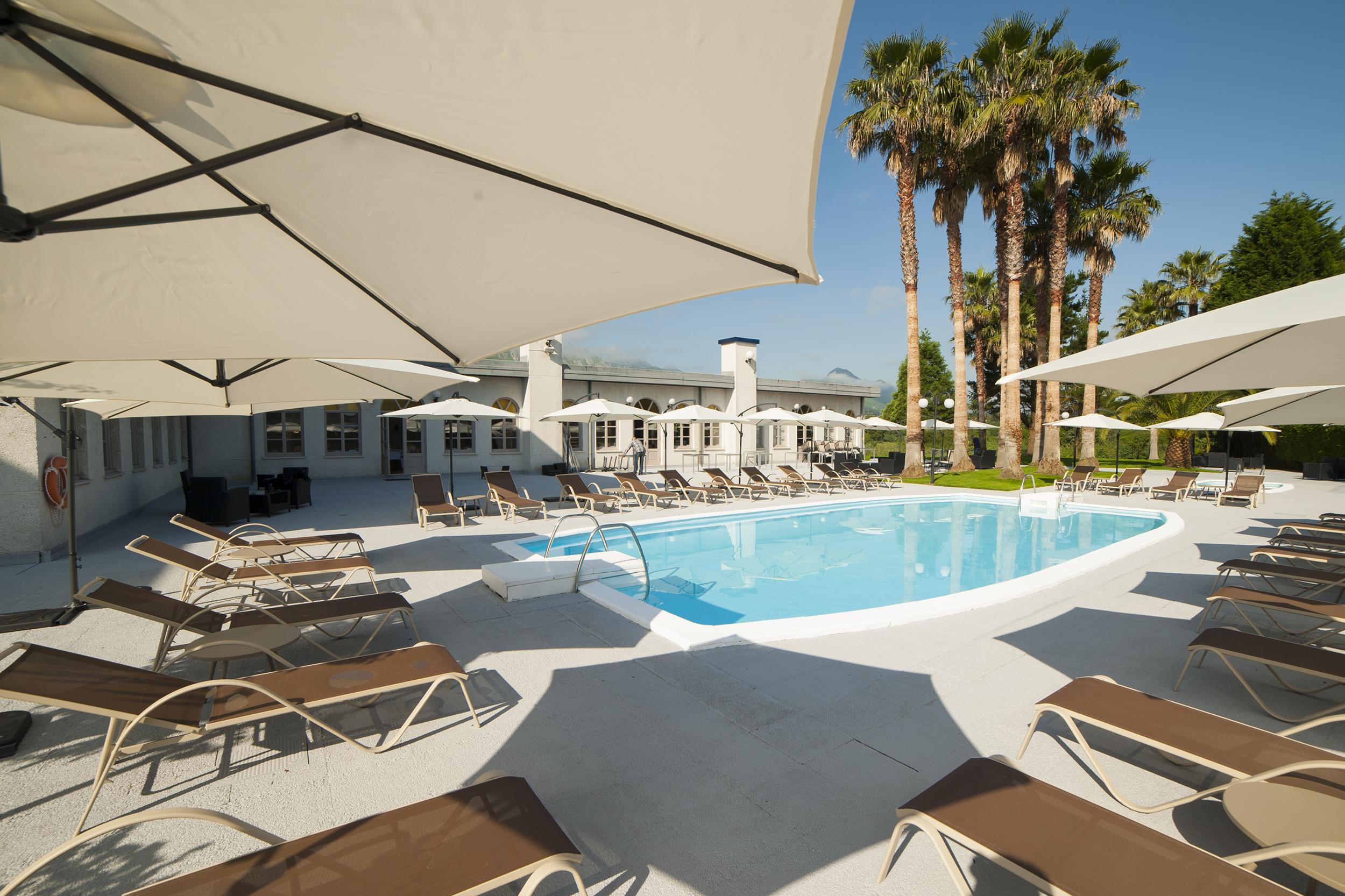 Hotel La Palma De Llanes Bagian luar foto