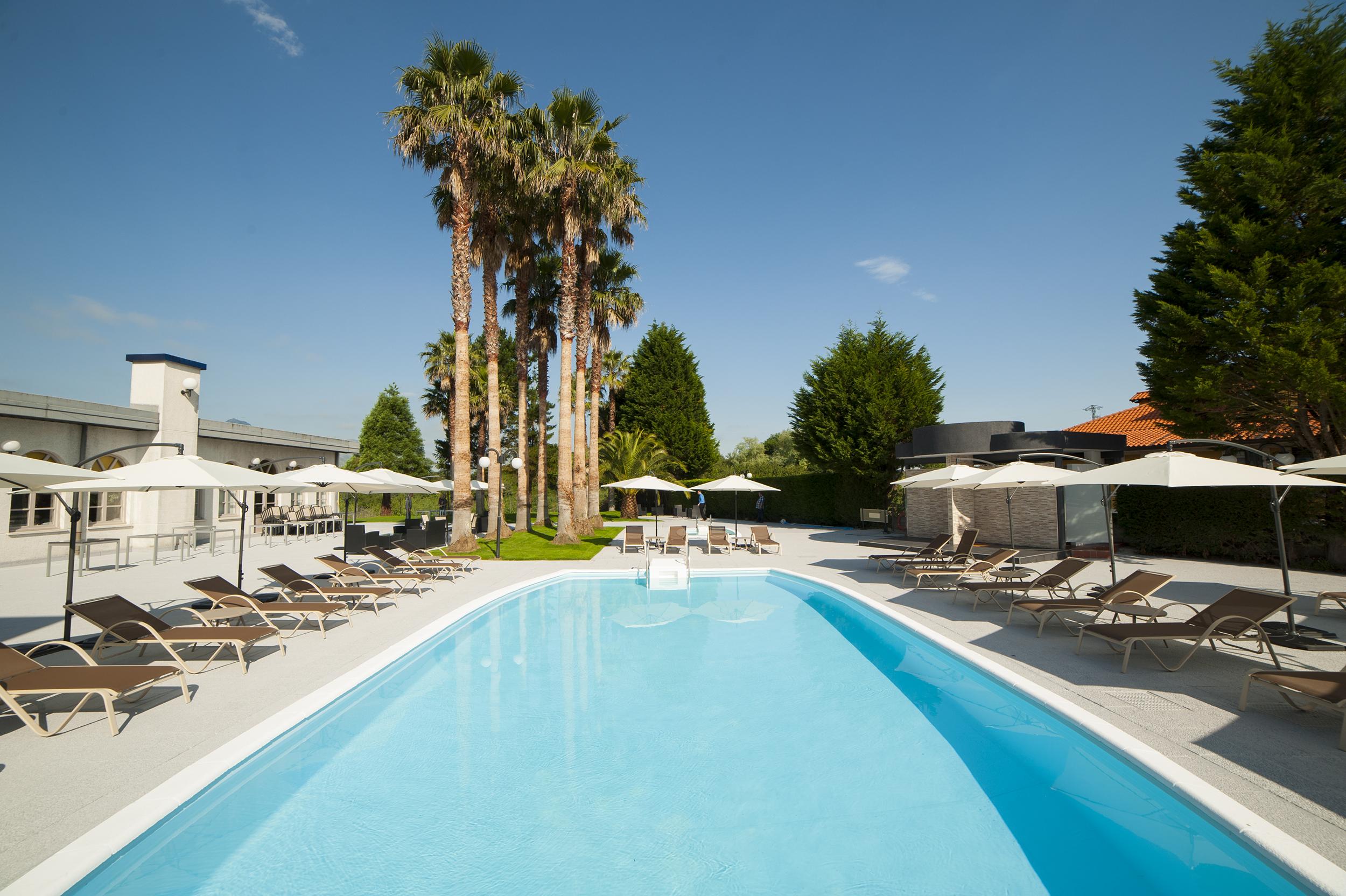 Hotel La Palma De Llanes Bagian luar foto