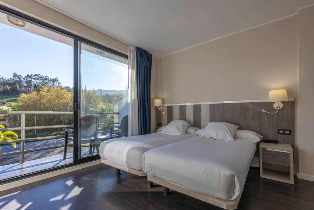 Hotel La Palma De Llanes Bagian luar foto