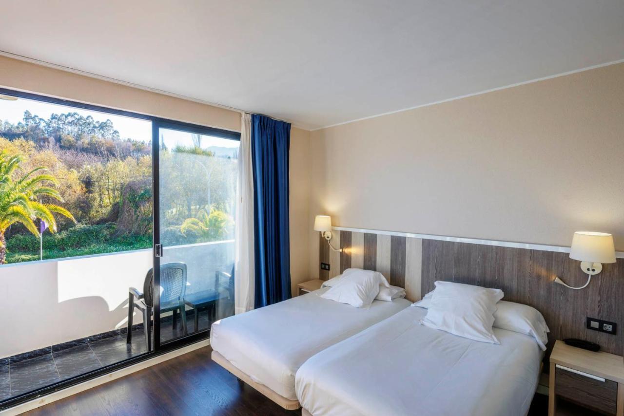 Hotel La Palma De Llanes Bagian luar foto