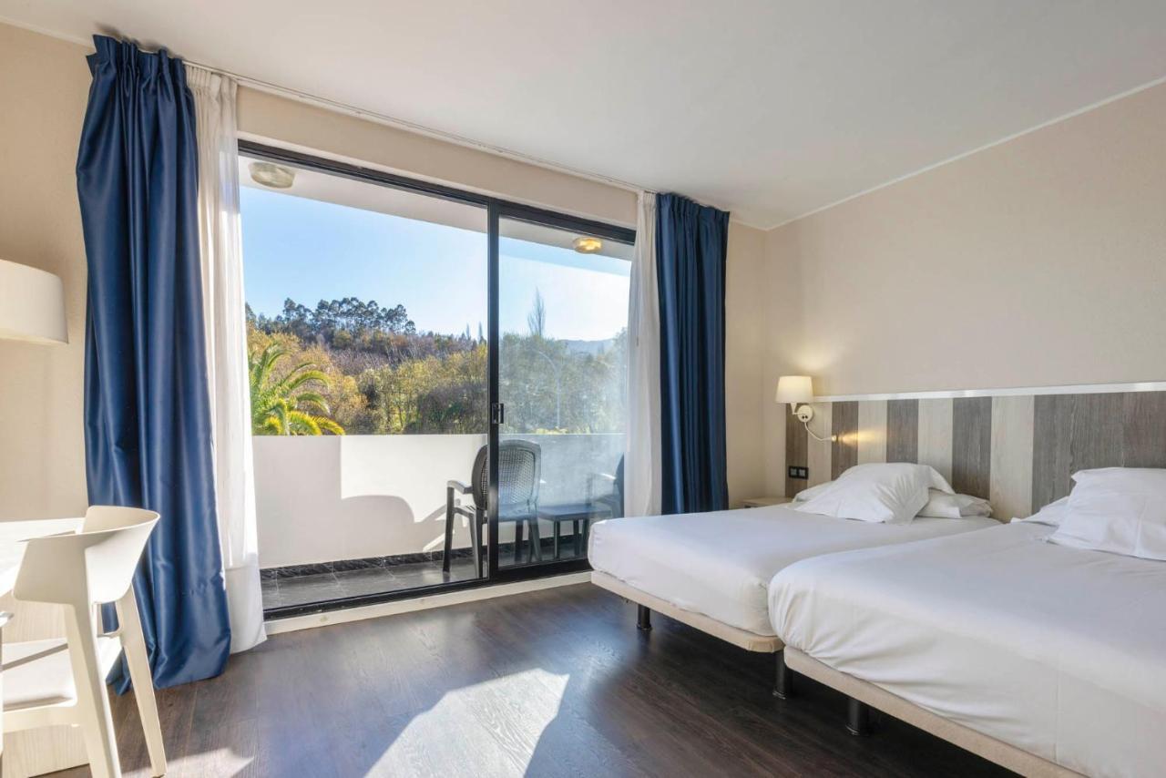Hotel La Palma De Llanes Bagian luar foto