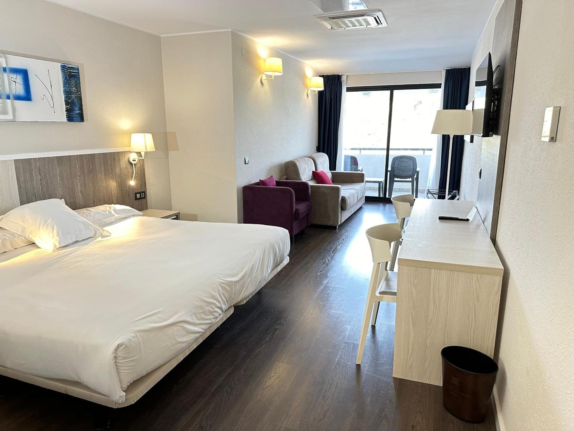Hotel La Palma De Llanes Bagian luar foto