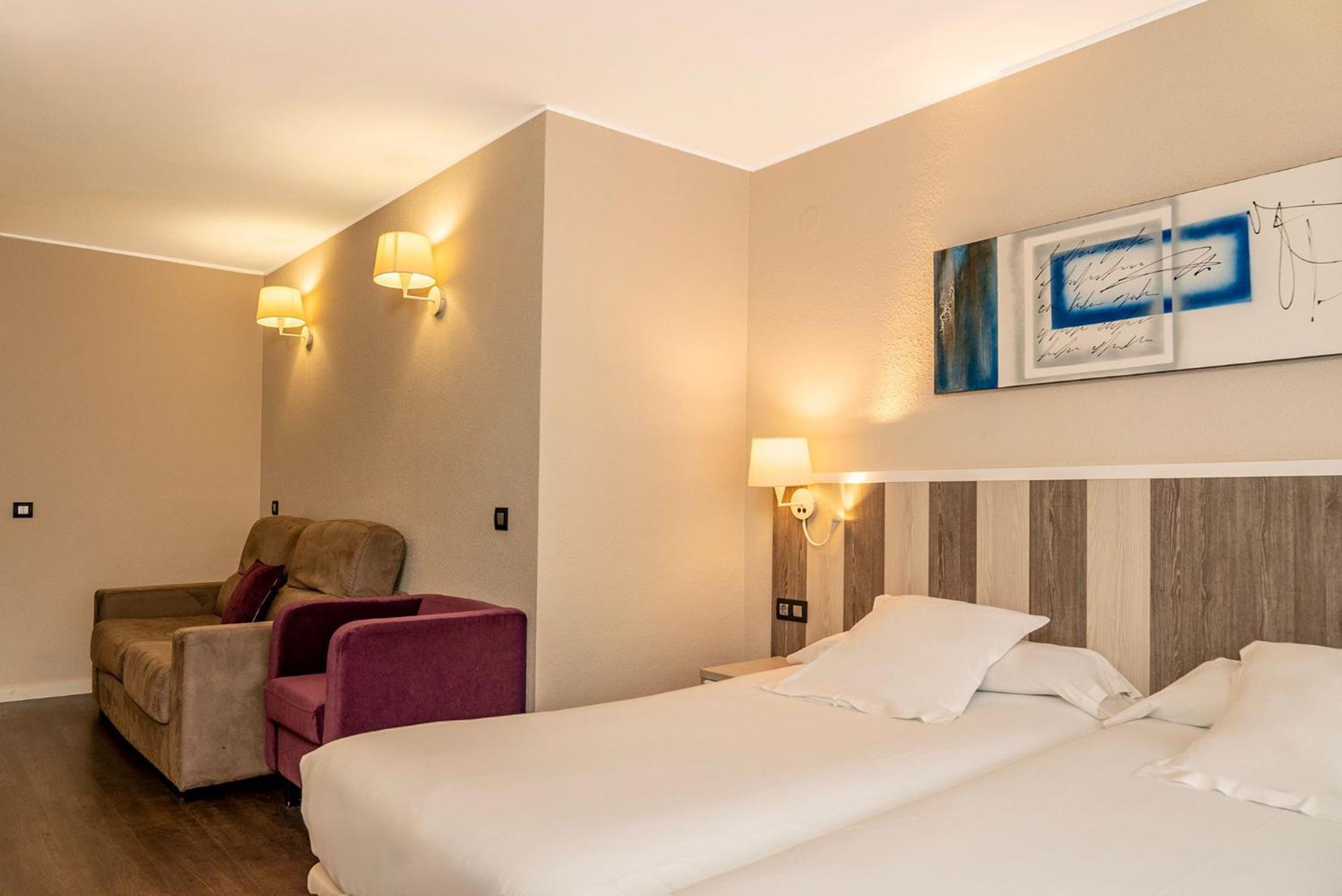 Hotel La Palma De Llanes Bagian luar foto